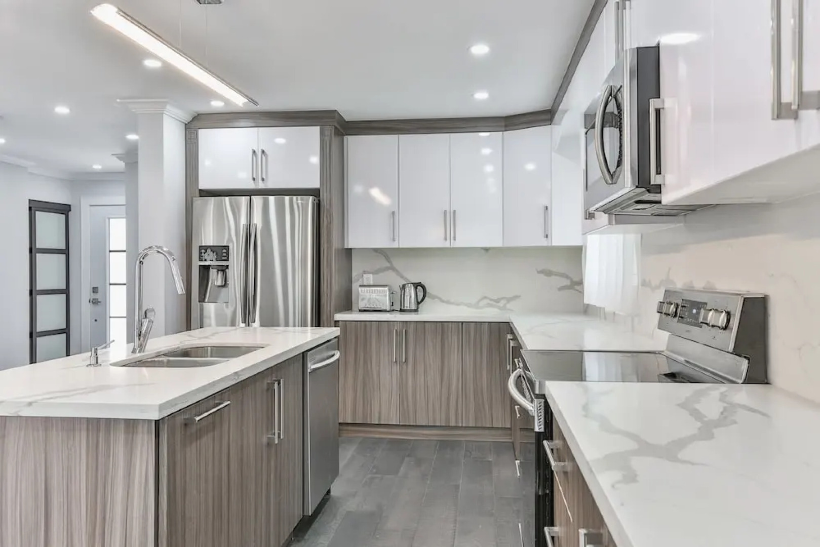 QuickStay - Classy 5brm House in Vaughan