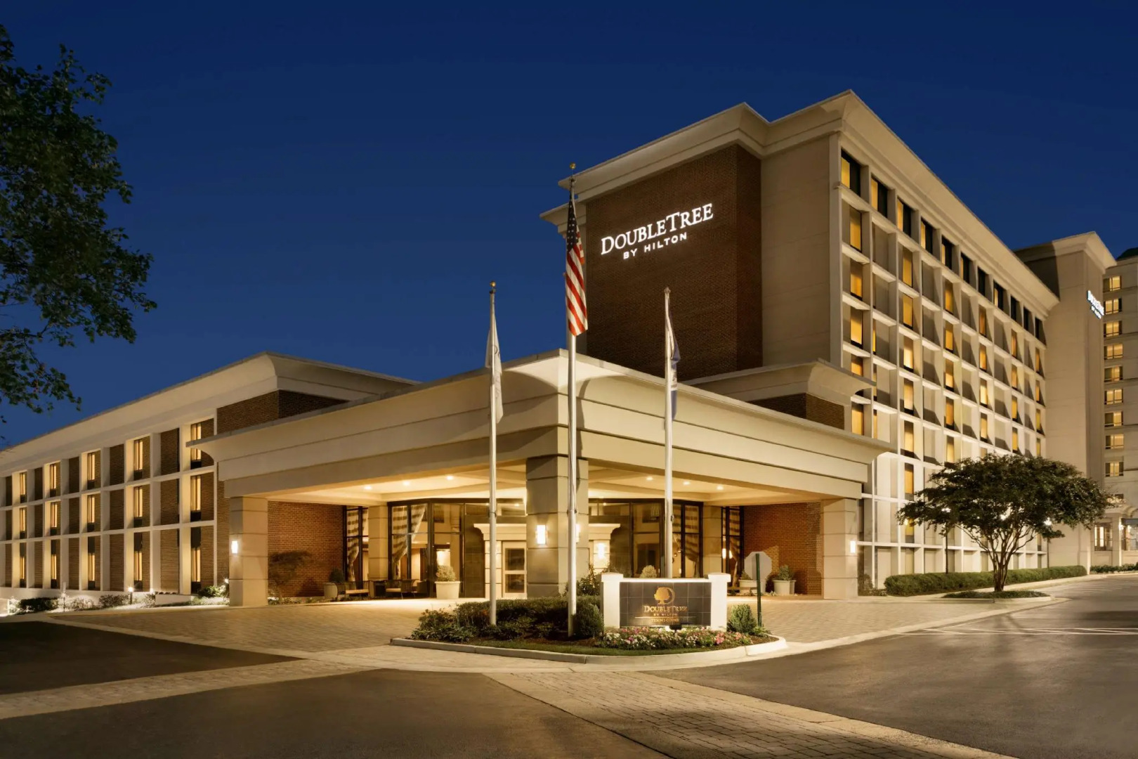 Doubletree by Hilton McLean Tysons