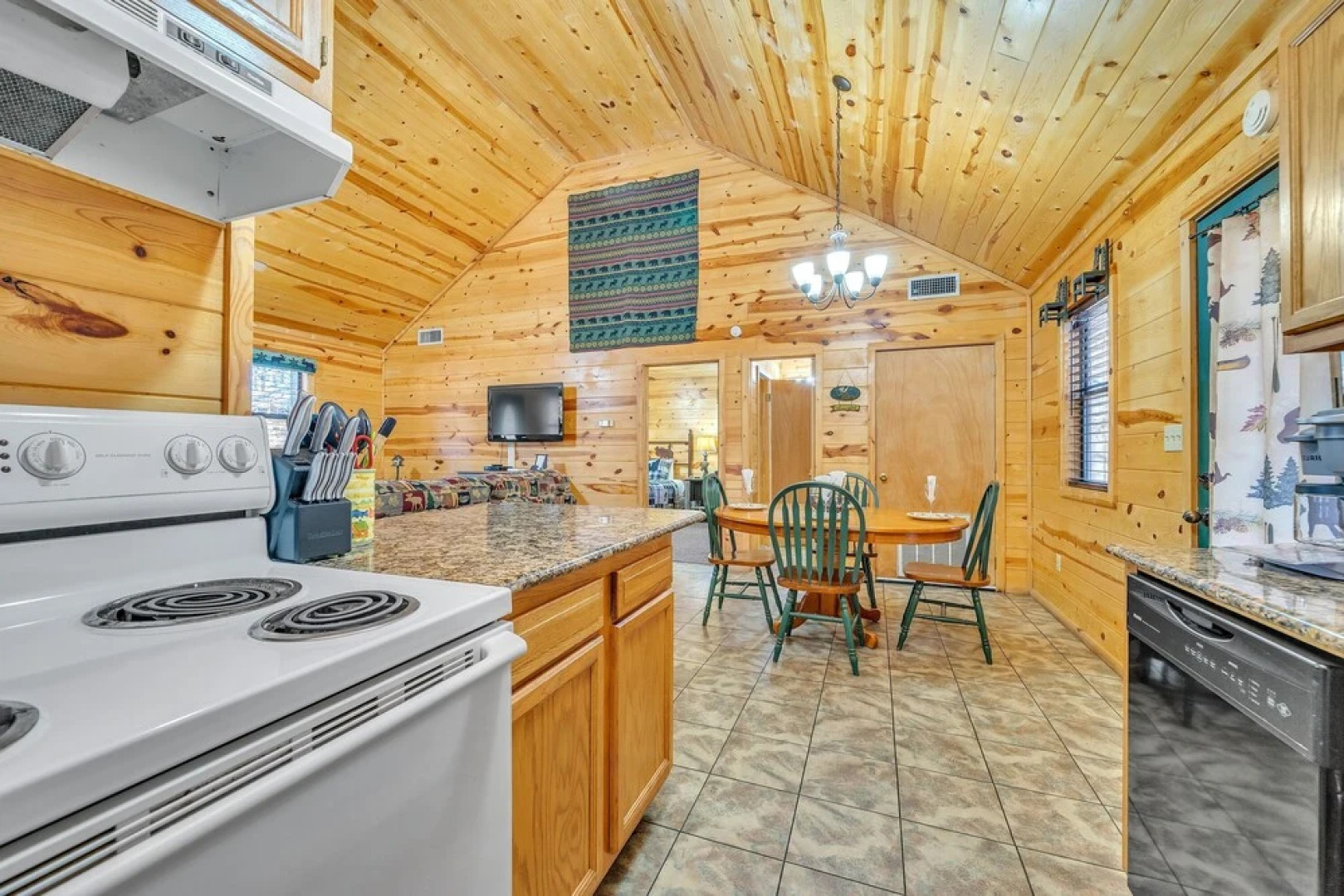 The Honeysuckle 2 Bedroom Cabin by Redawning