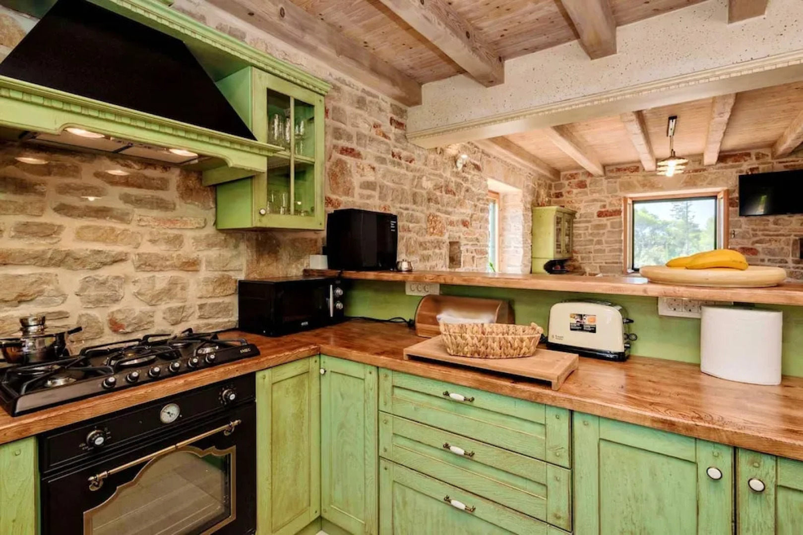 Villa With 5 Bedrooms in Stari Grad, With Private Pool, Enclosed Garden and Wifi Near the Beach