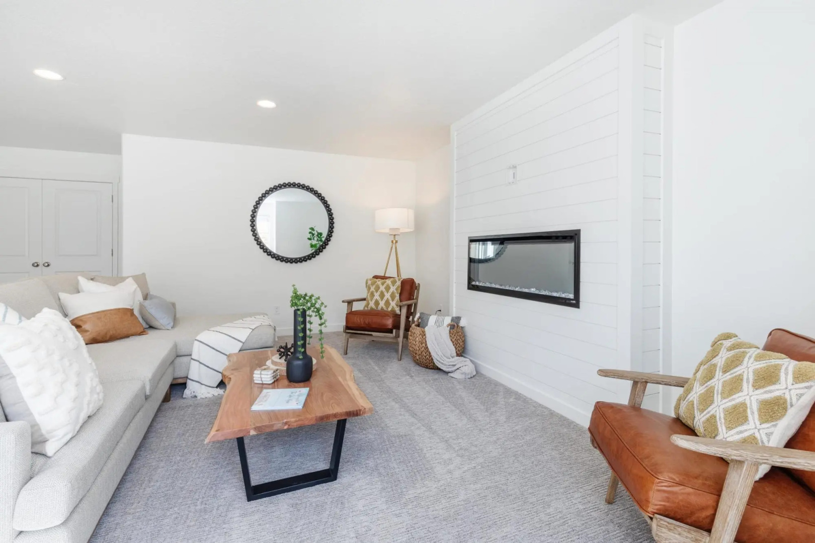 New Designer Townhome w Trailer Parking Games