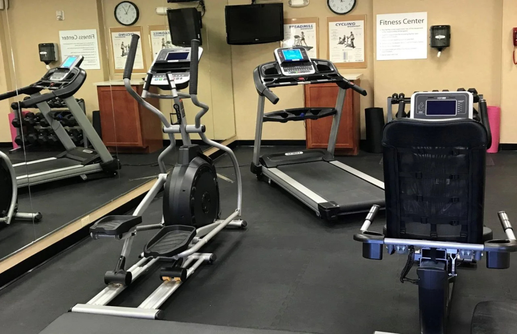 Holiday Inn Express Hotel & Suites Barstow-Outlet Center by IHG