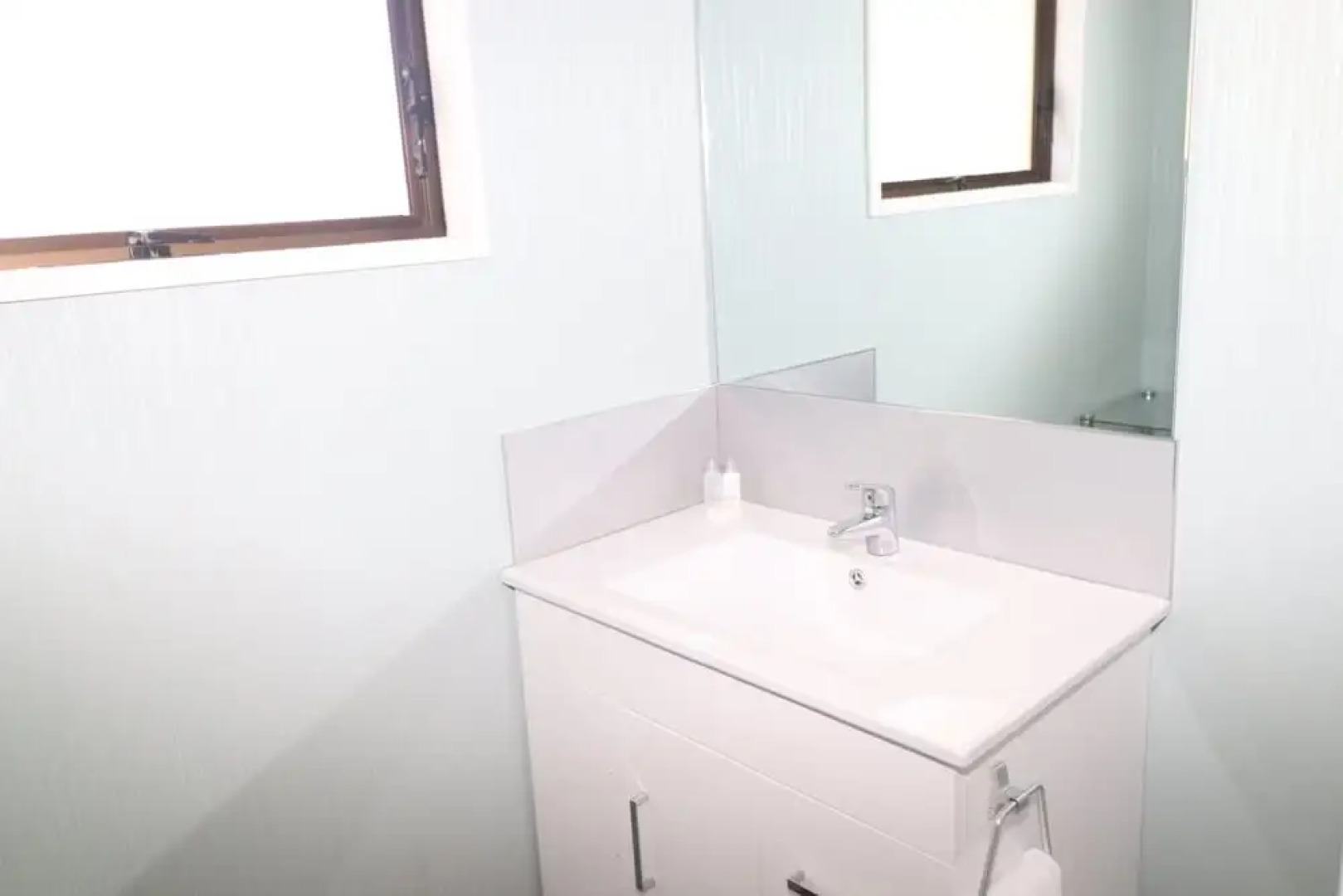 Sunny Unit on Grey Street