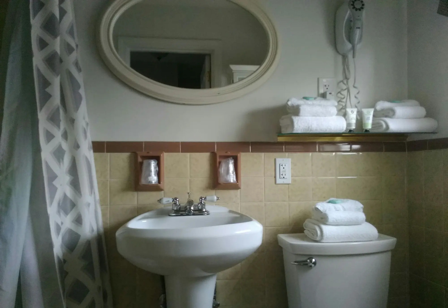 Colonial Inn Seekonk