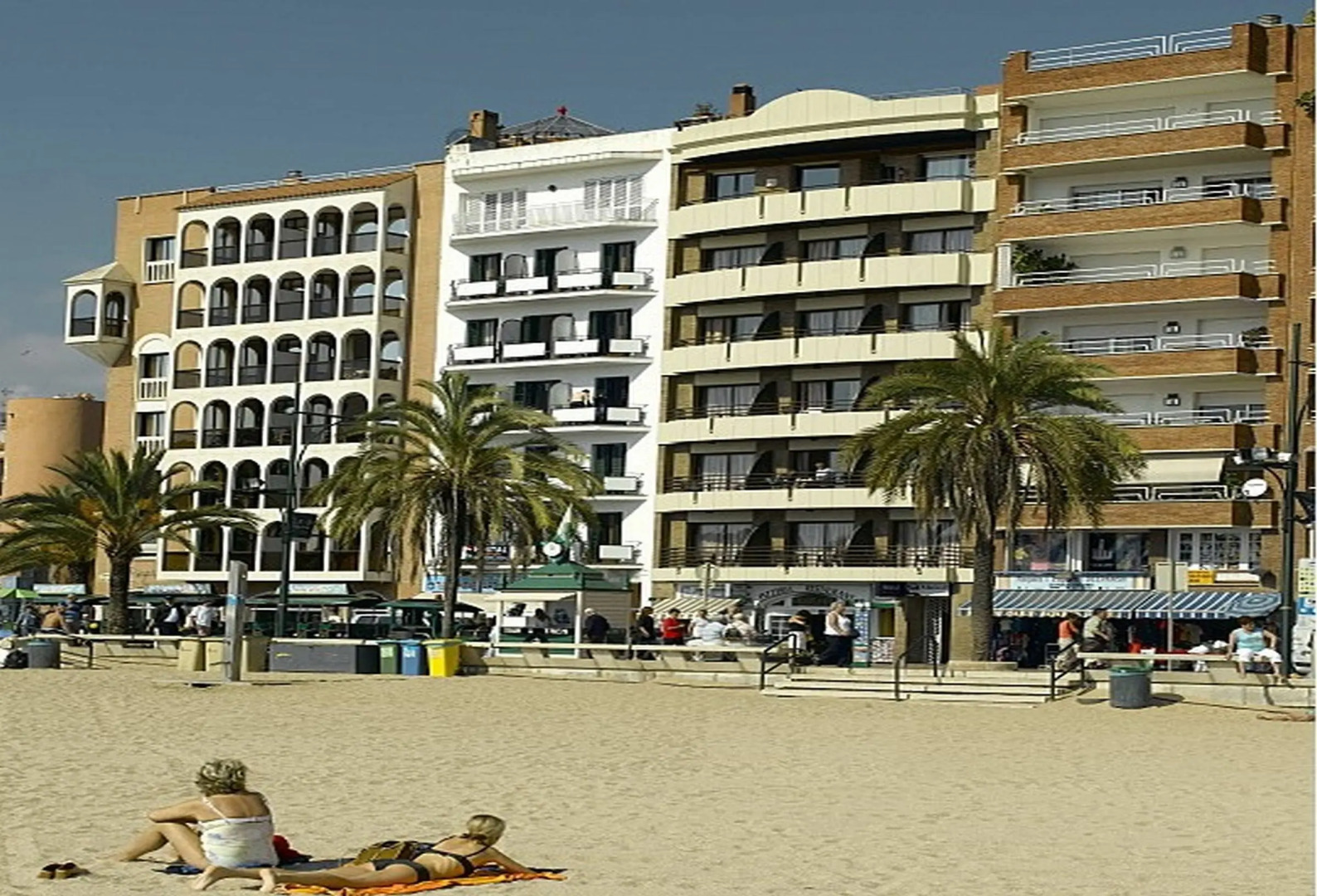 Almirall Apartaments