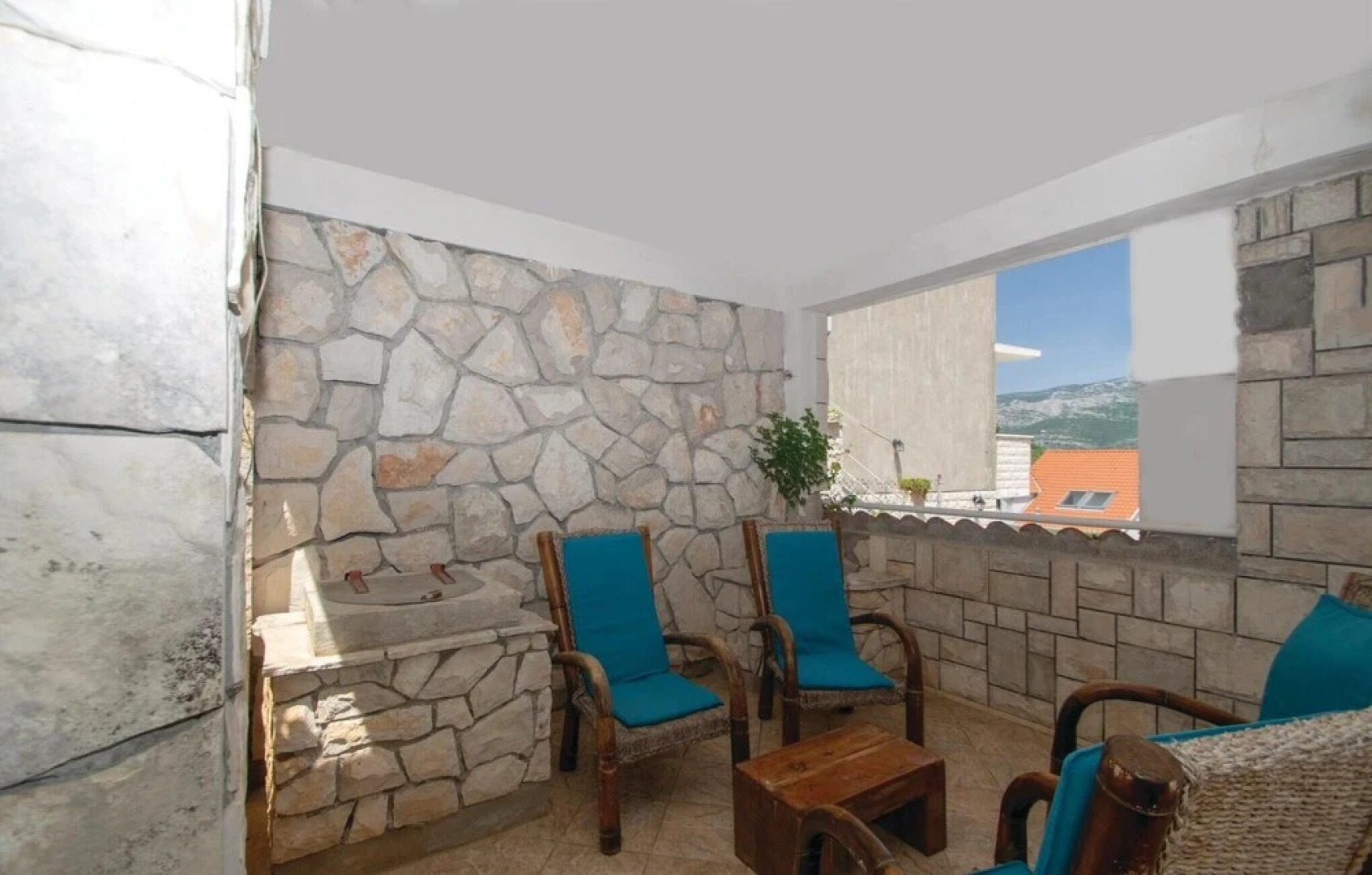 Beautiful Home in Korcula With Wifi and 4 Bedrooms