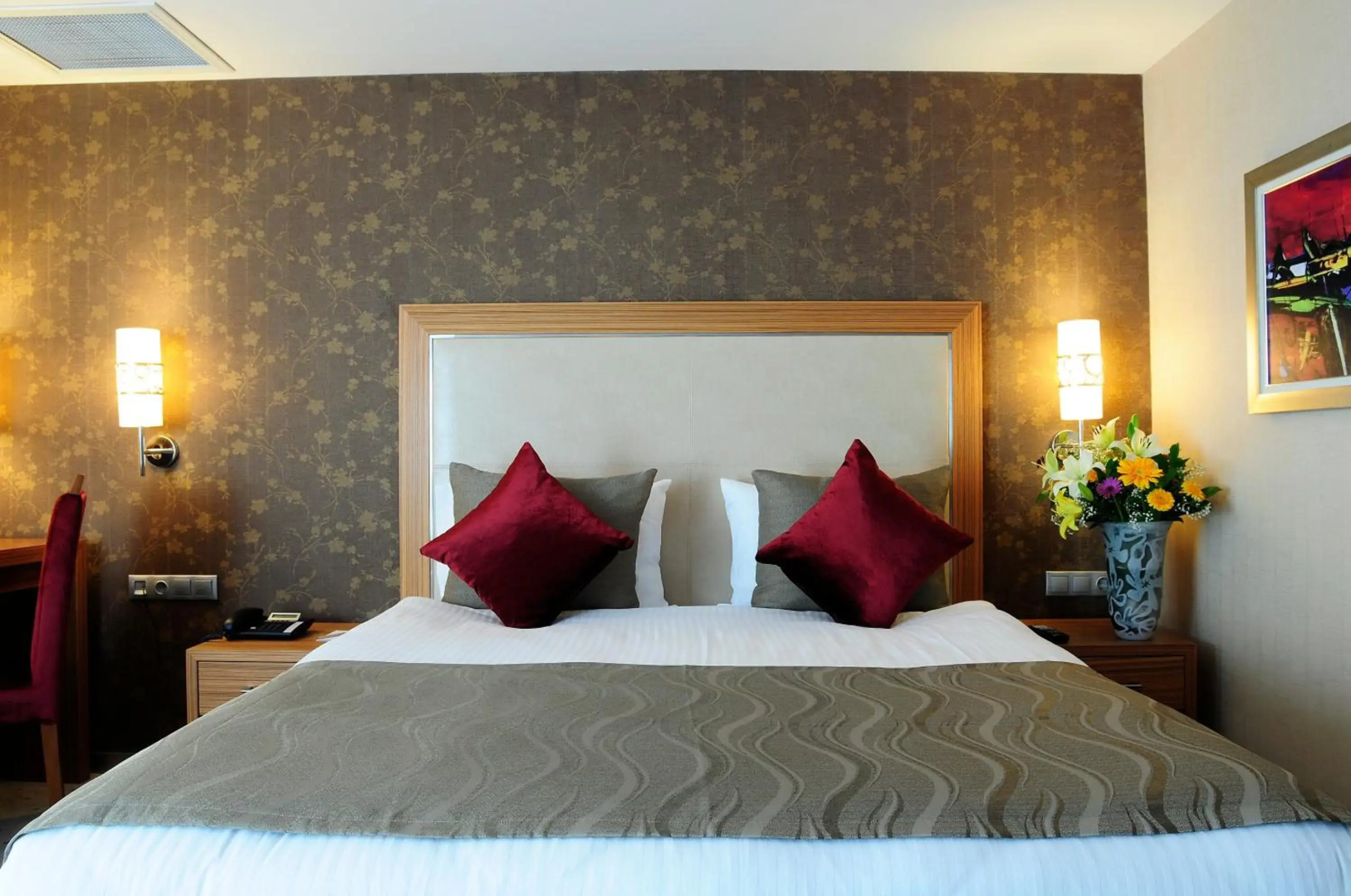 Demora Hotel
