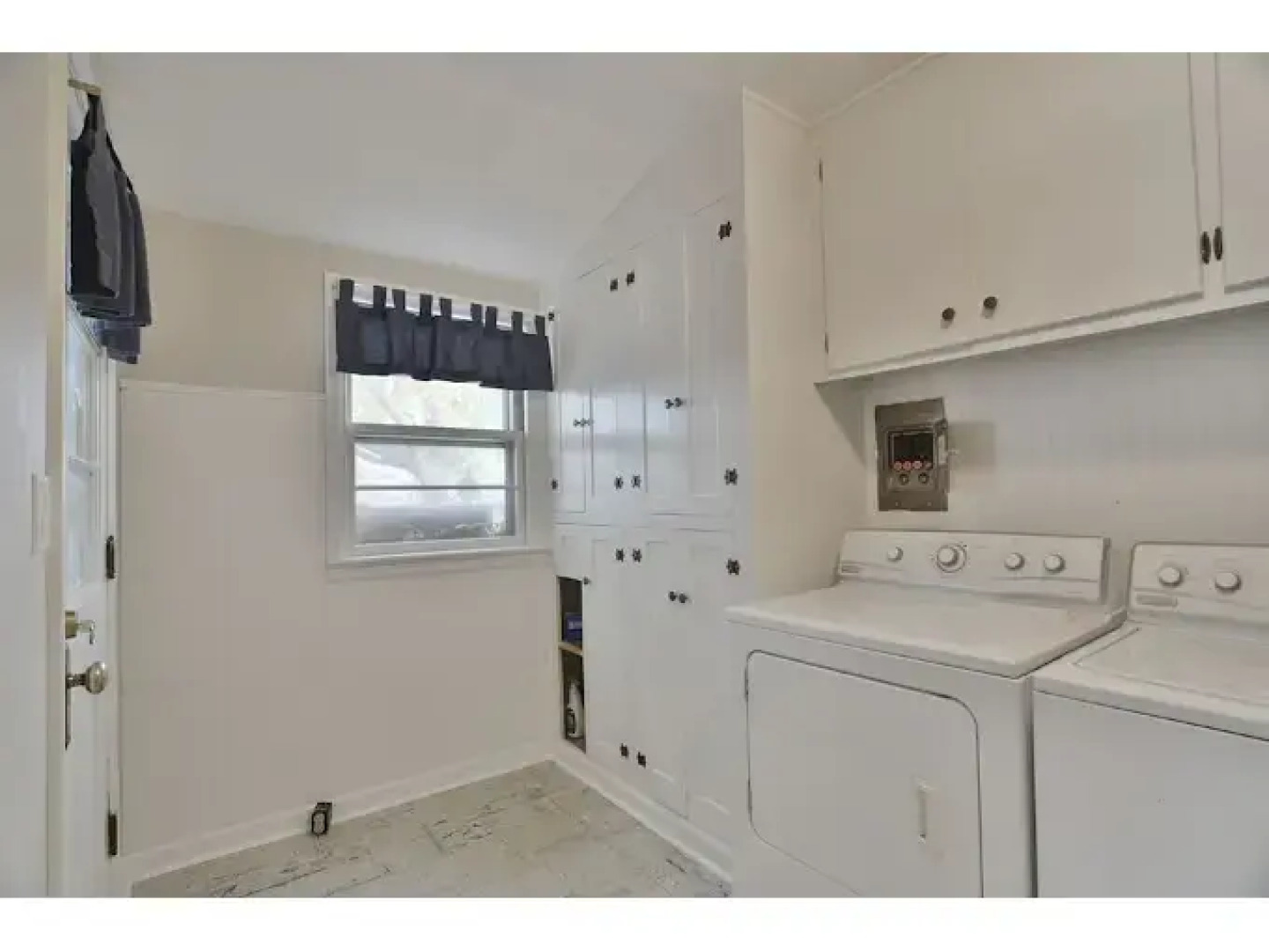 Cottage by the Historic Depot