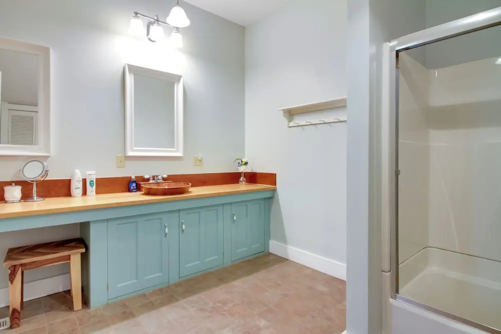 All-season Ludlow Apartment: 3 Mi to Okemo Resort!