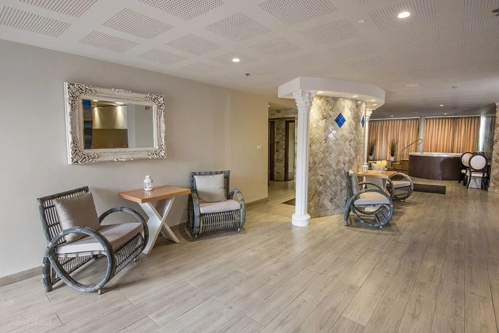 Sandrine Hotel & Spa