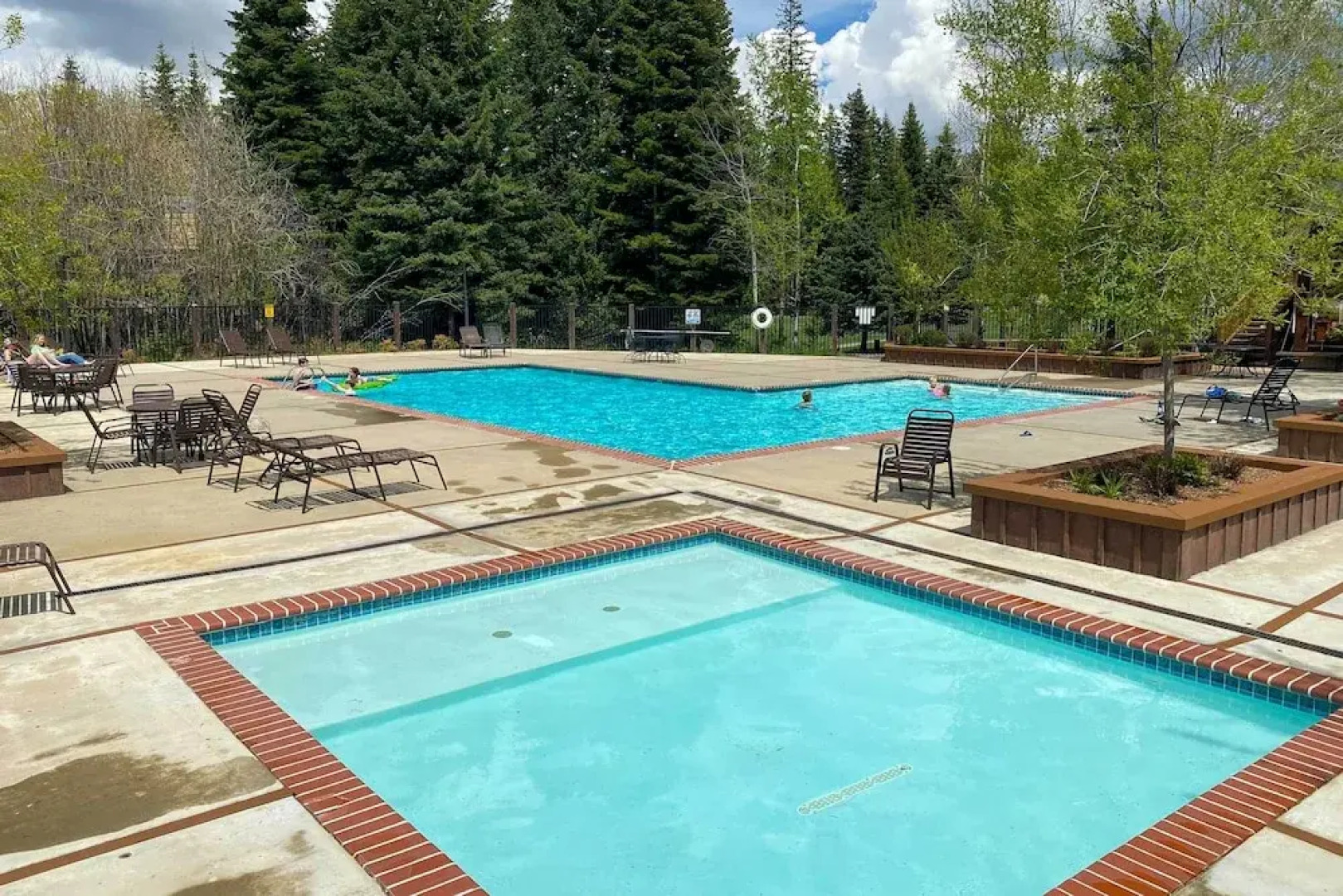 Sled Hill & Hot Tub Access: Mccall Family Cabin!