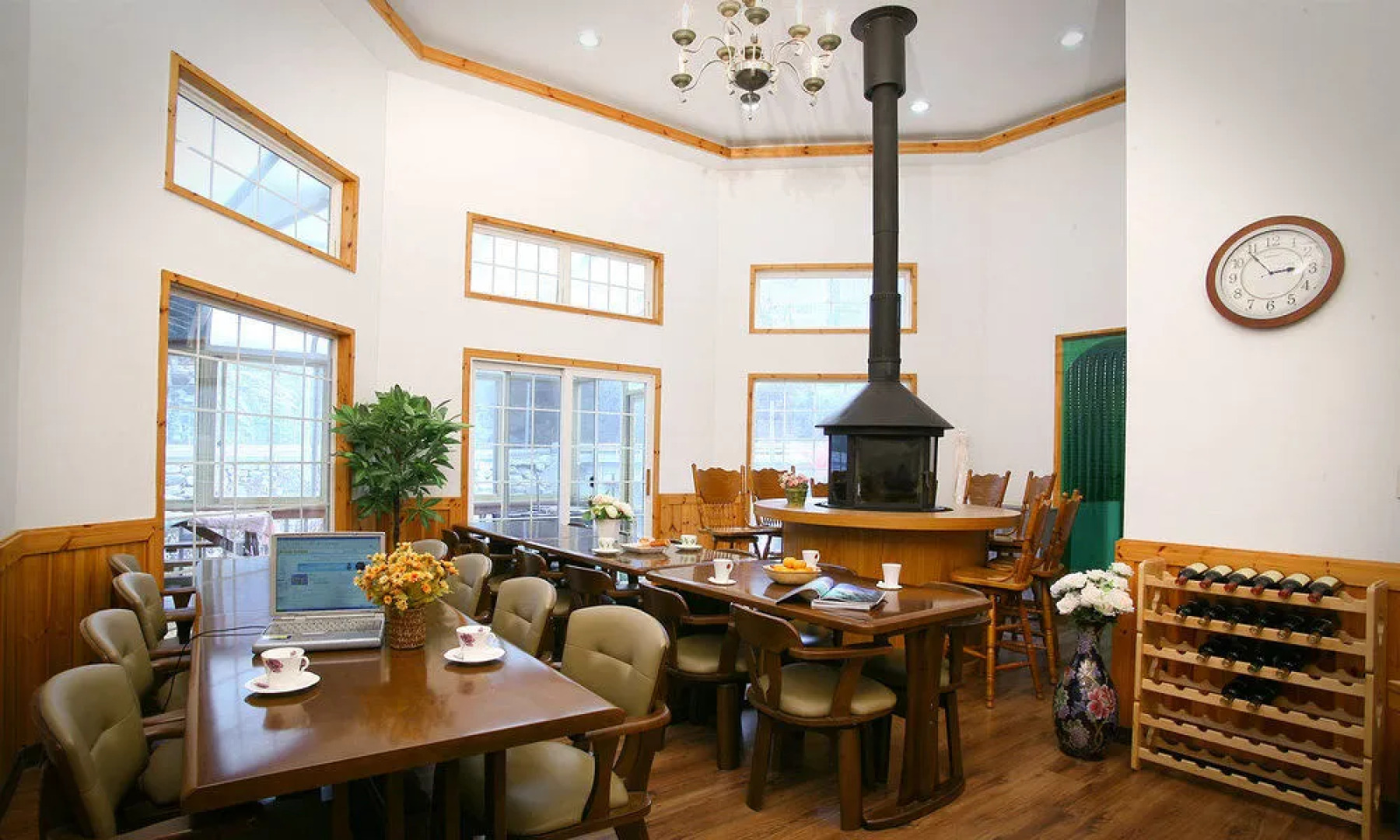 Spring Summer Fall Winter Pension