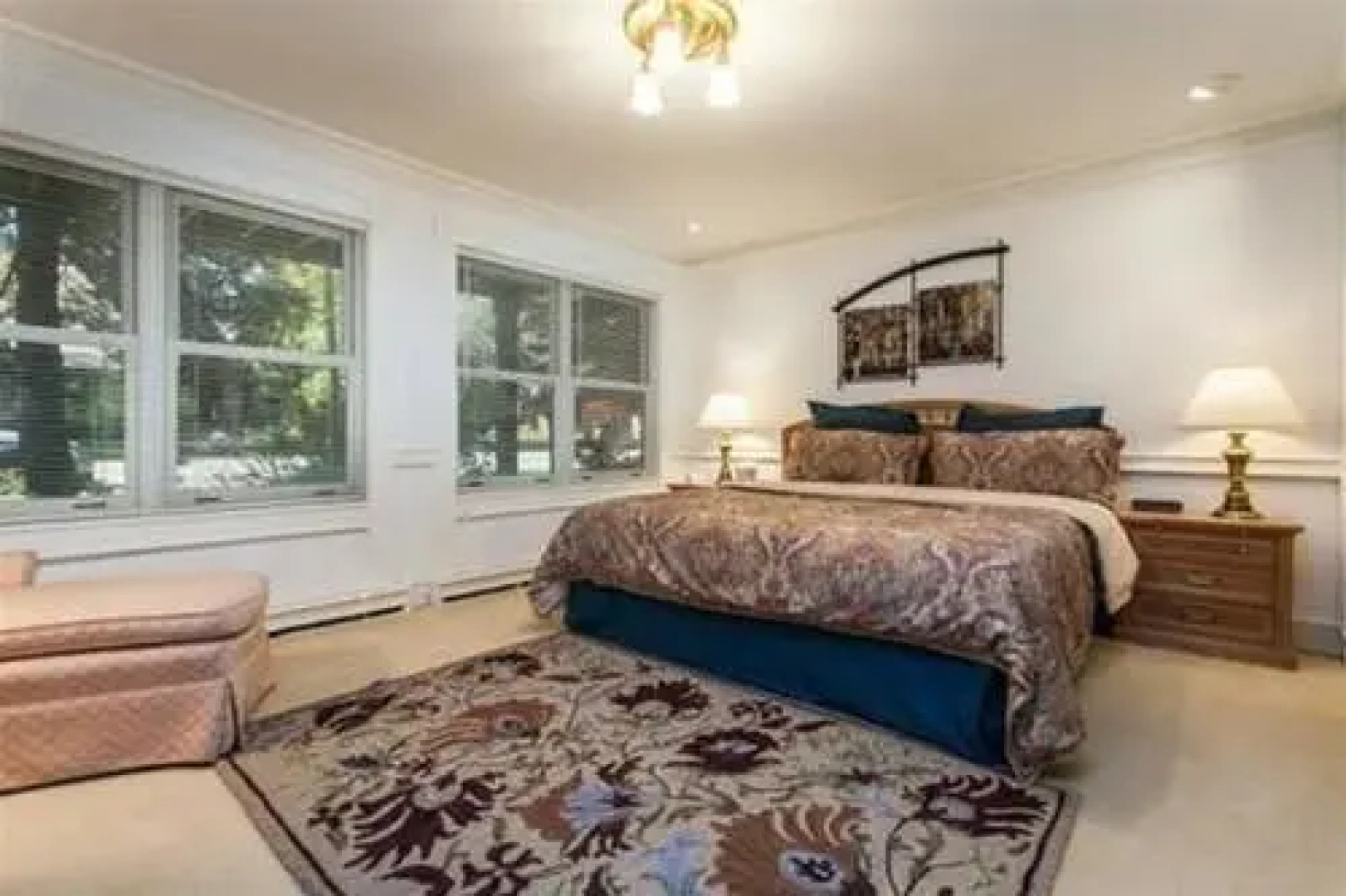 West End Splendor - 5 Bedrooms Home