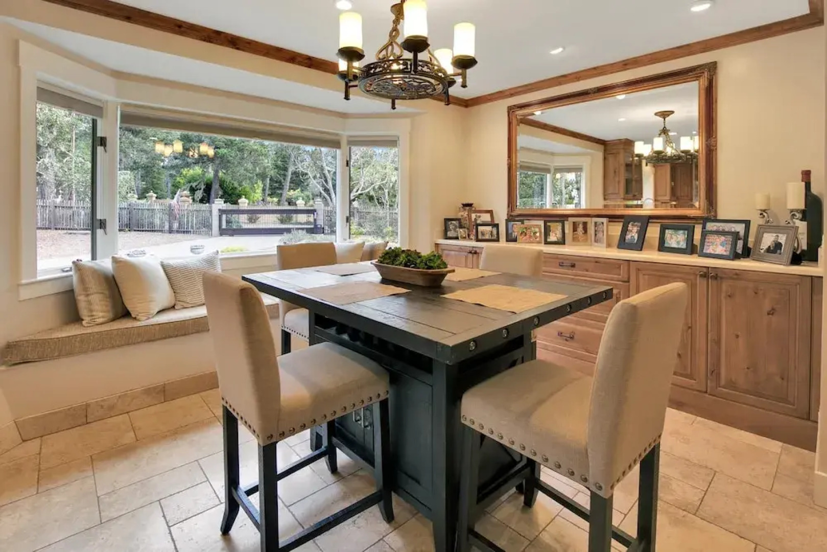 Lx47: Pebble Garden Retreat Home With Modern Kitchen