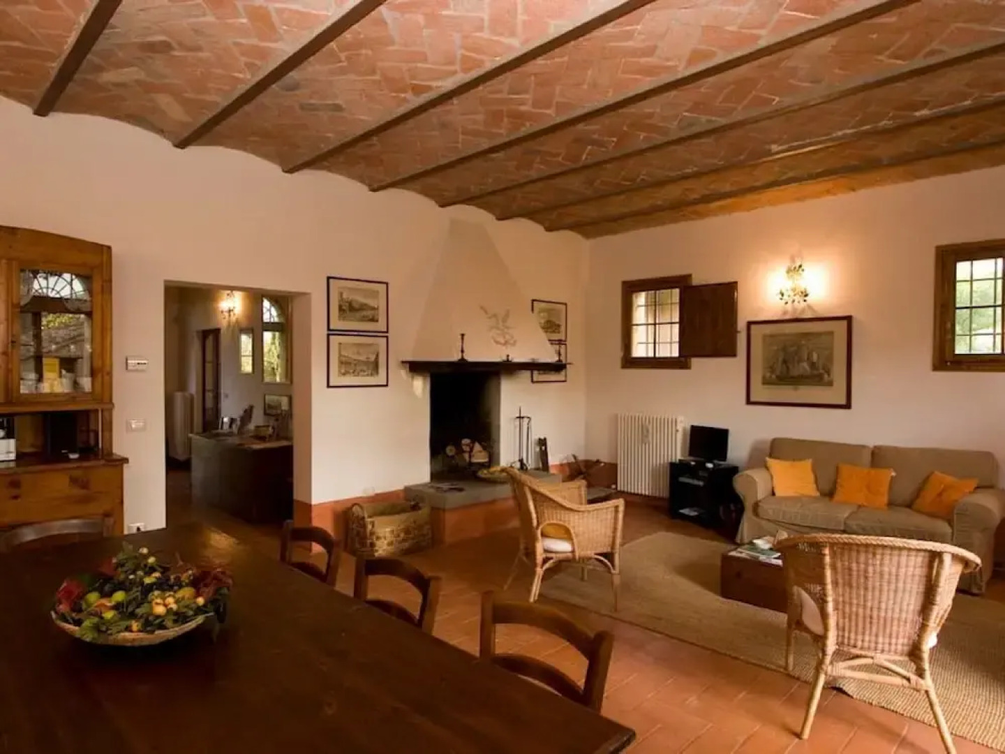 Spacious Home With Pool