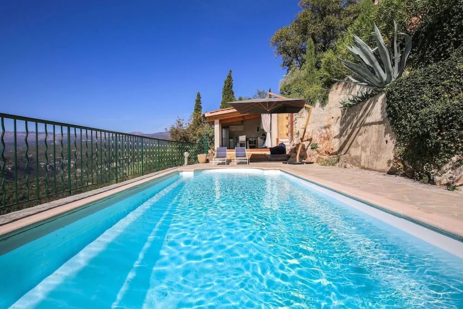 5 bed Villa in Provence With Pool, Outdoor Kitchen