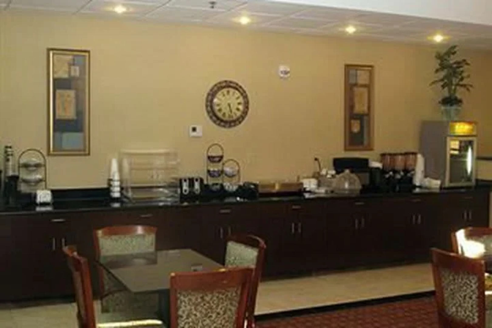 La Quinta Inn & Suites by Wyndham Oklahoma City -Yukon