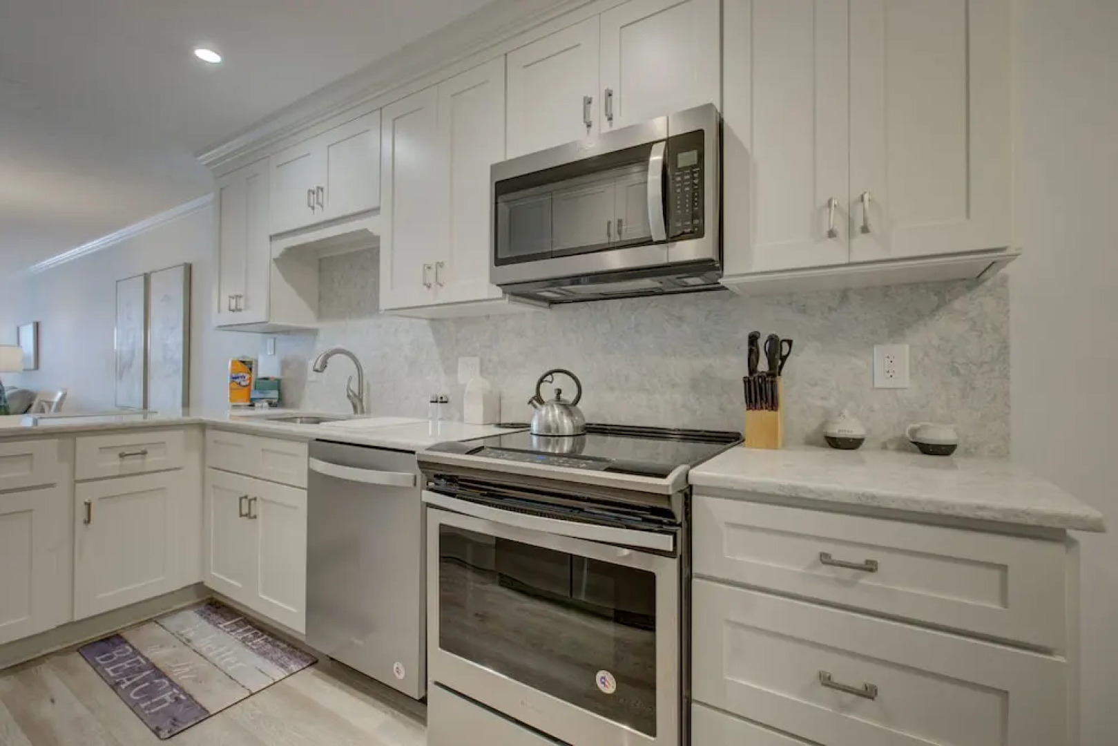 Beach Palms Unit 2B by Anna Maria