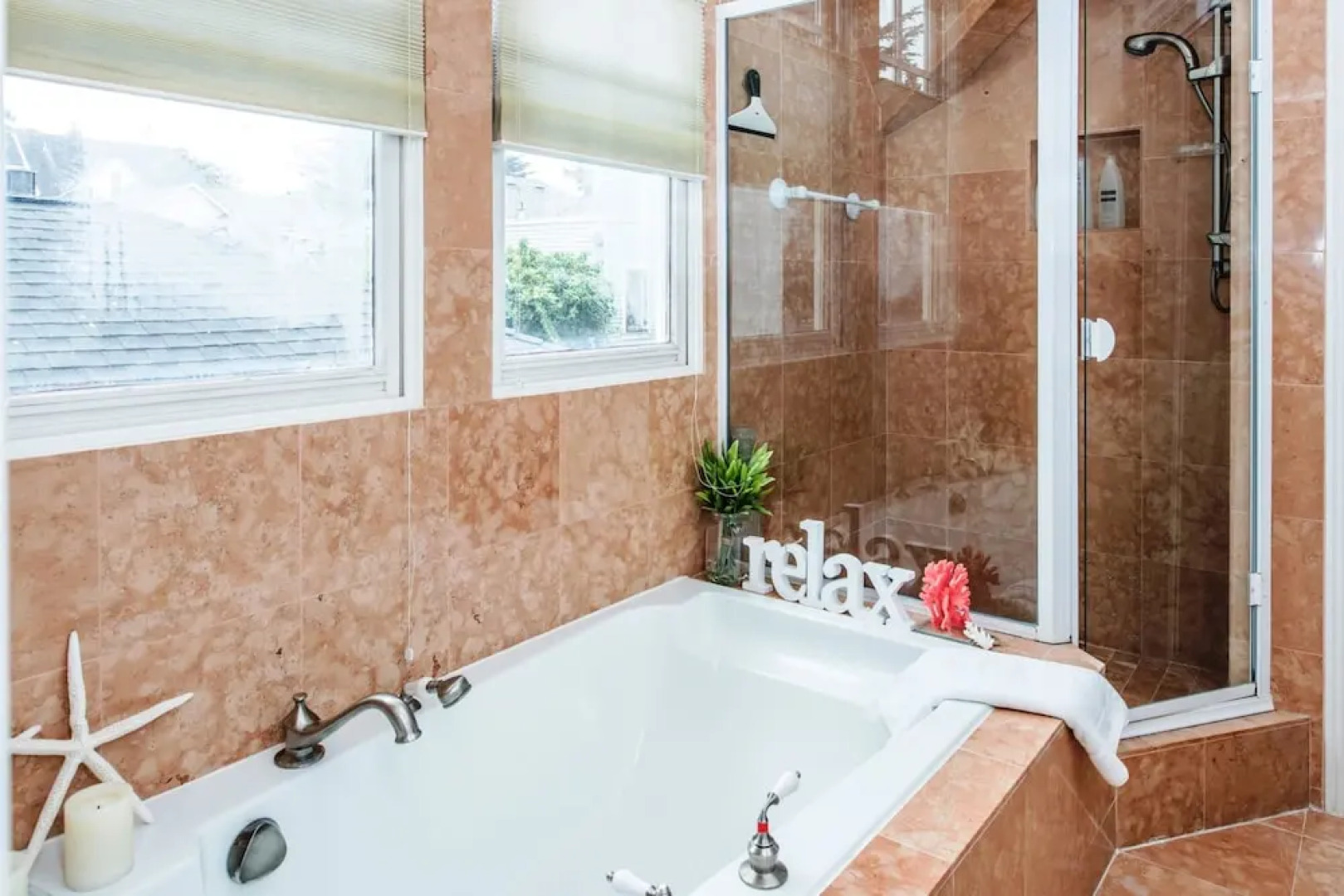 3703 La Gloria Cottage-by-the-Sea