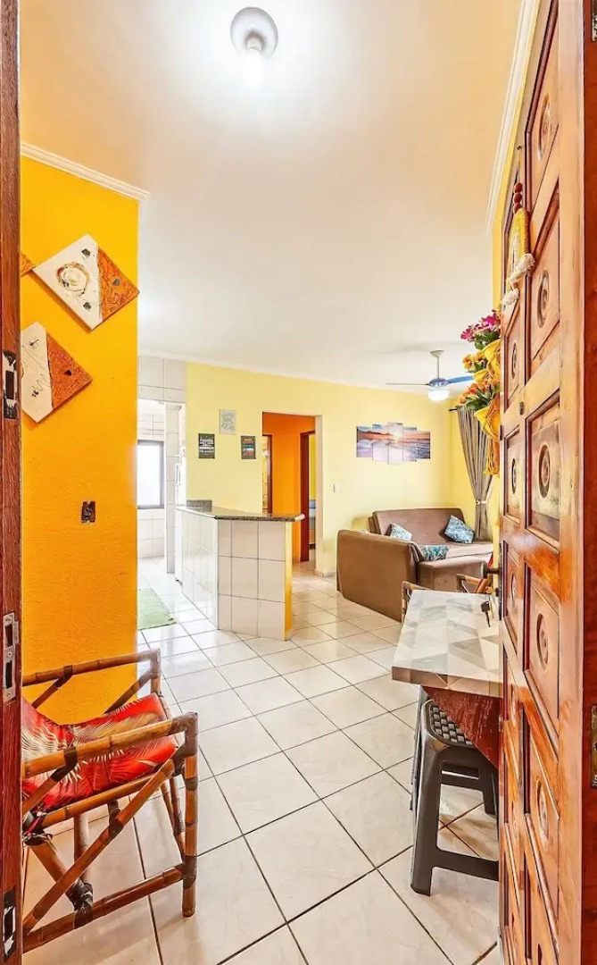 Apto em Mongaguá Prédio frente mar