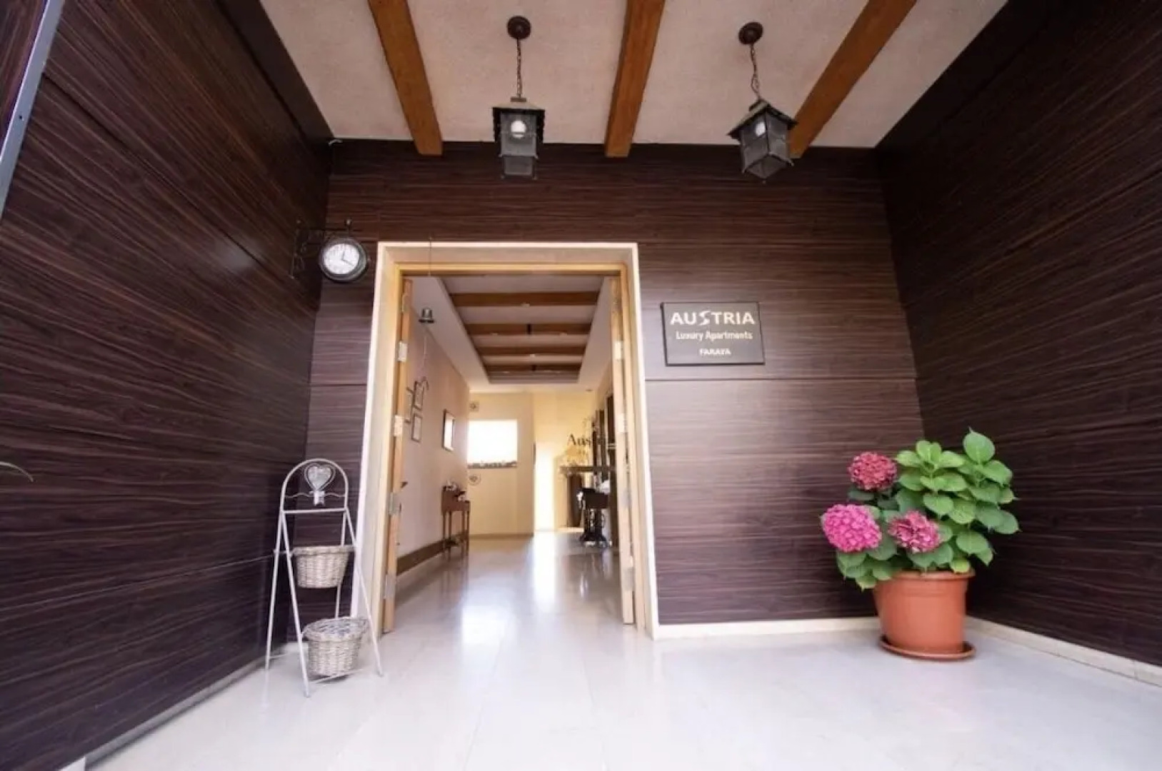 Austria Luxury Apartments, Faraya