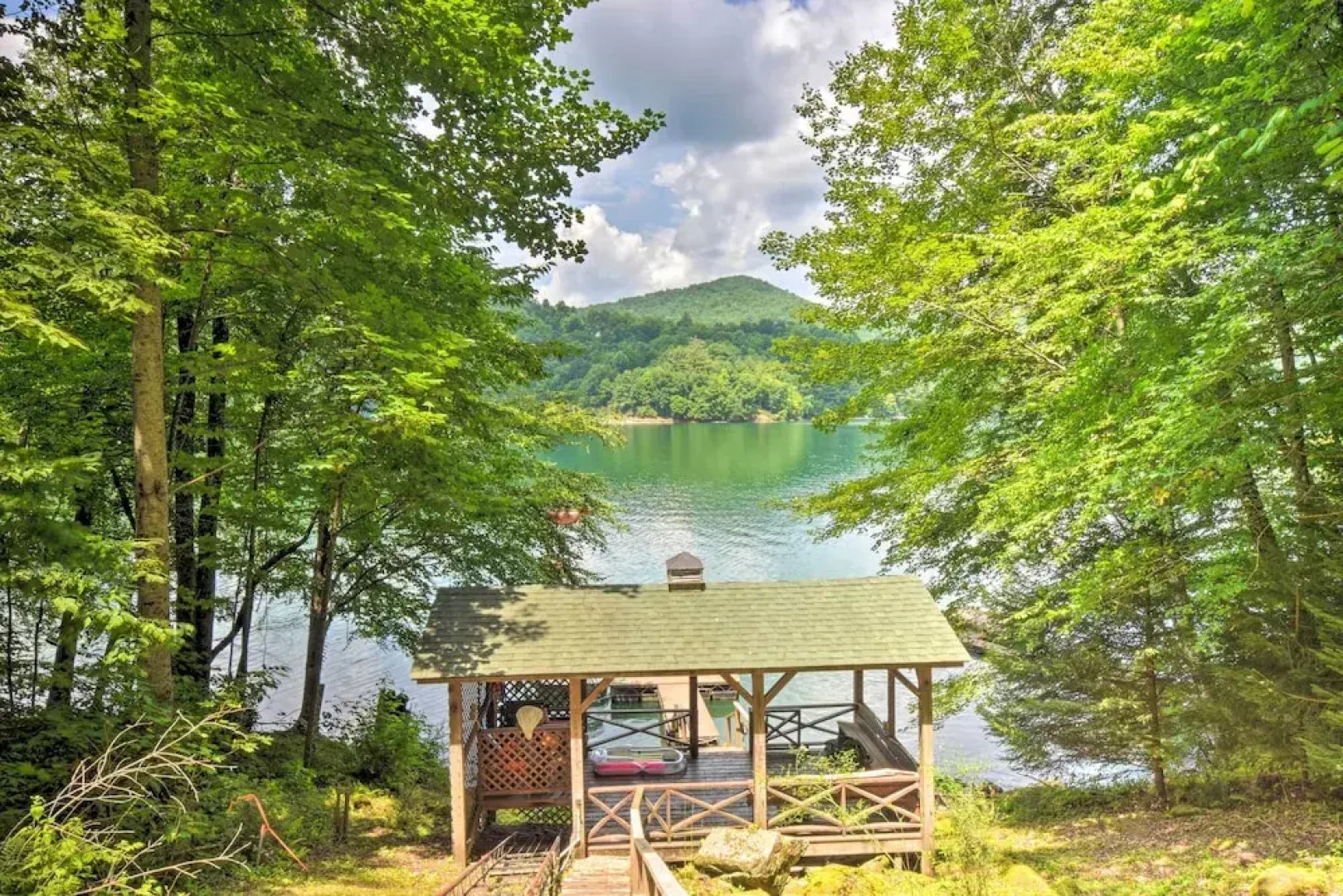 Nantahala Lake Family Home w/ Private Dock & Views