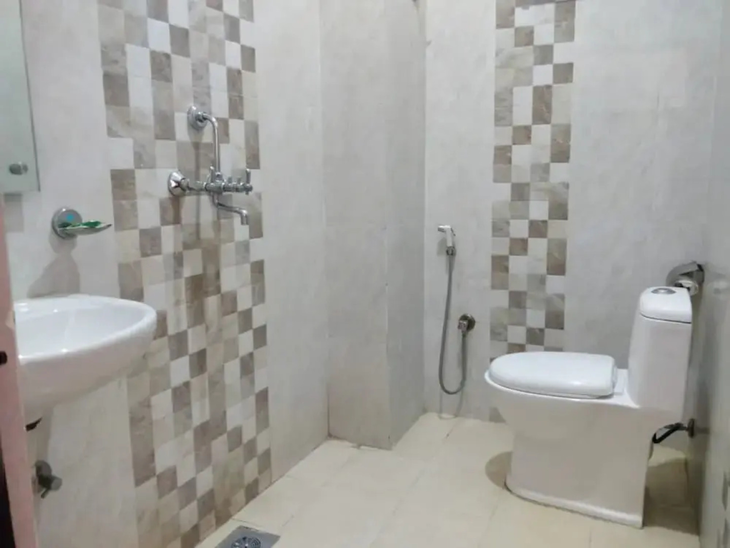 OYO 490 Hotel Royal Stupa