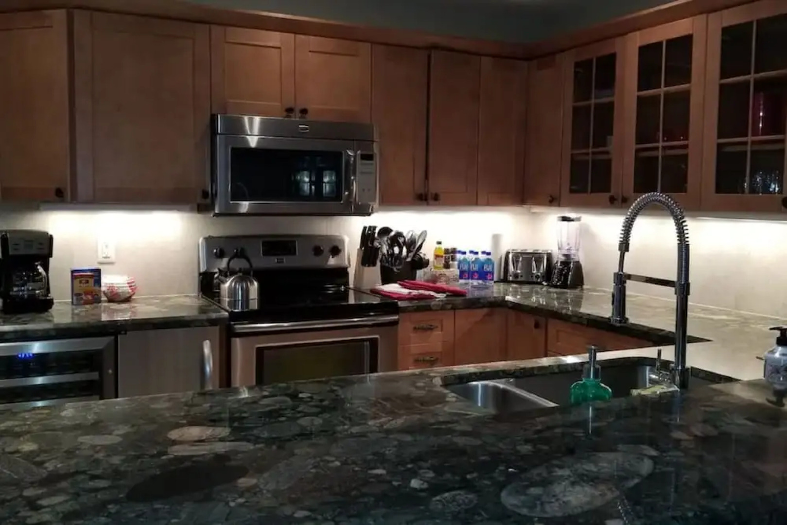 Poinciana w-Hot Tub-Walk to the beach