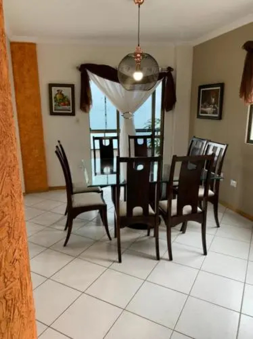 Cobertura frente ao mar Meia Praia -Itapema -SC