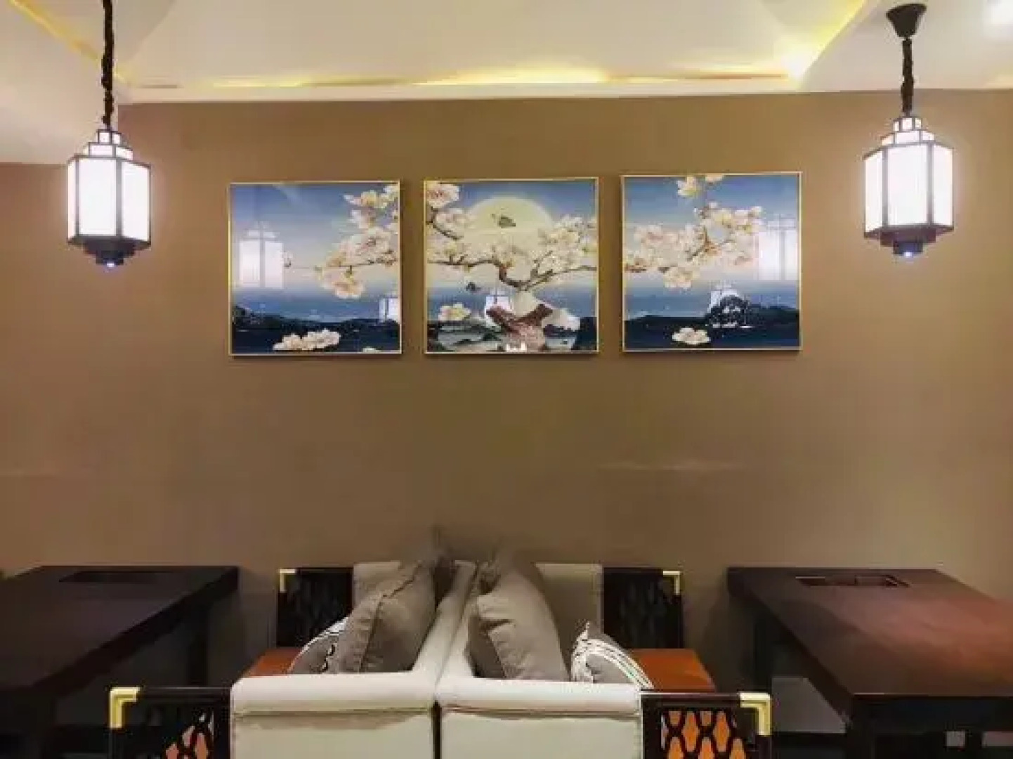 Jiuquan Chuangtong Business Hotel (Municipal Government Yumen Oilfield Company Branch)