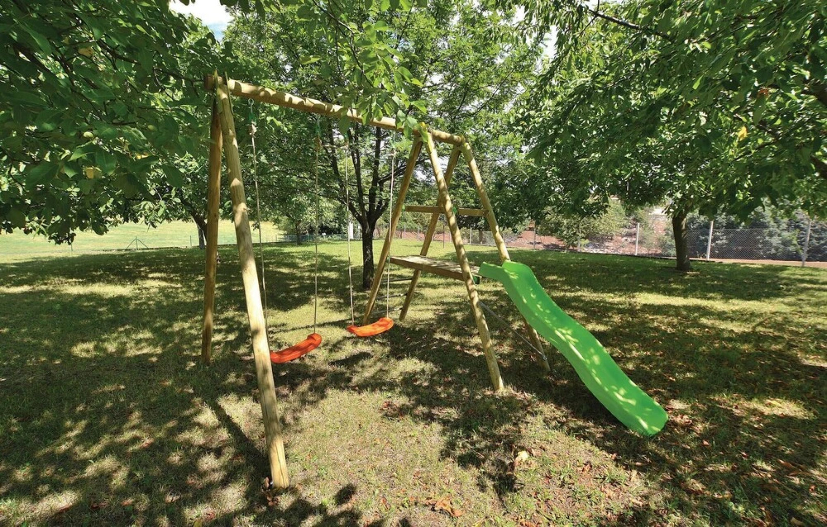 Stunning Home in Sezana With Jacuzzi, Wifi and 5 Bedrooms