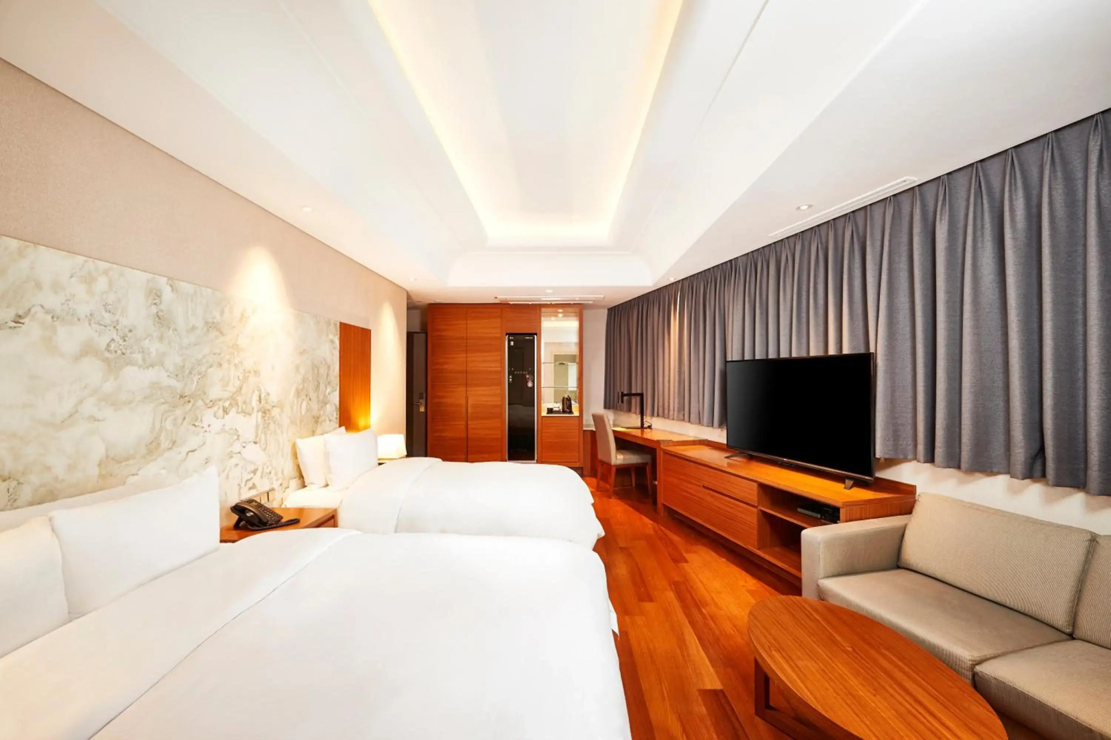 Golden Tulip Balikpapan Hotel & Suites