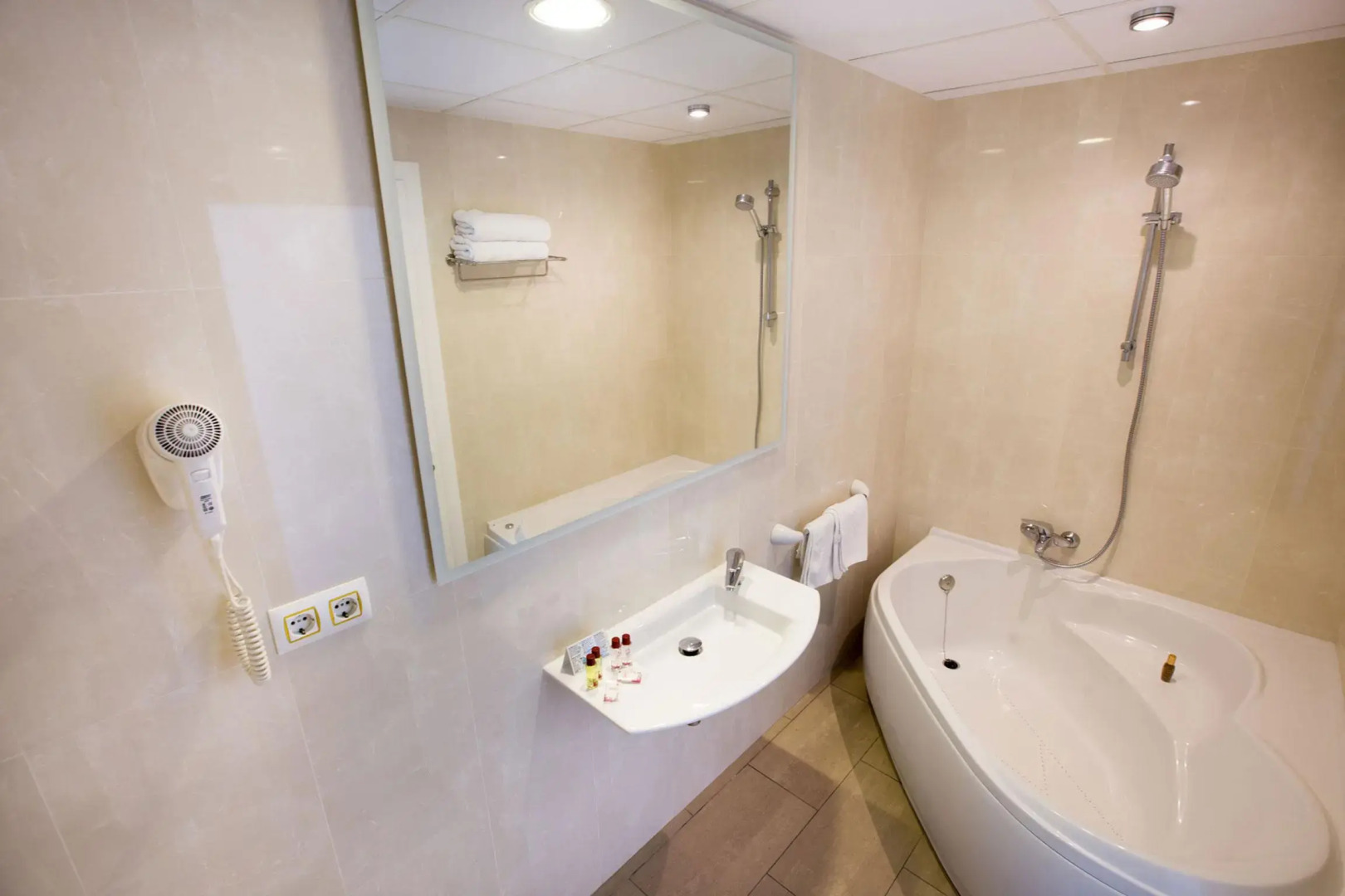 Отель Cleopatra Spa