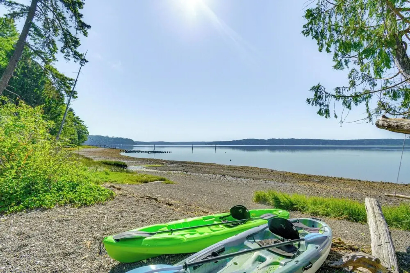 Shelton Gem w/ Kayaks: Private Beach Oyster Hunt