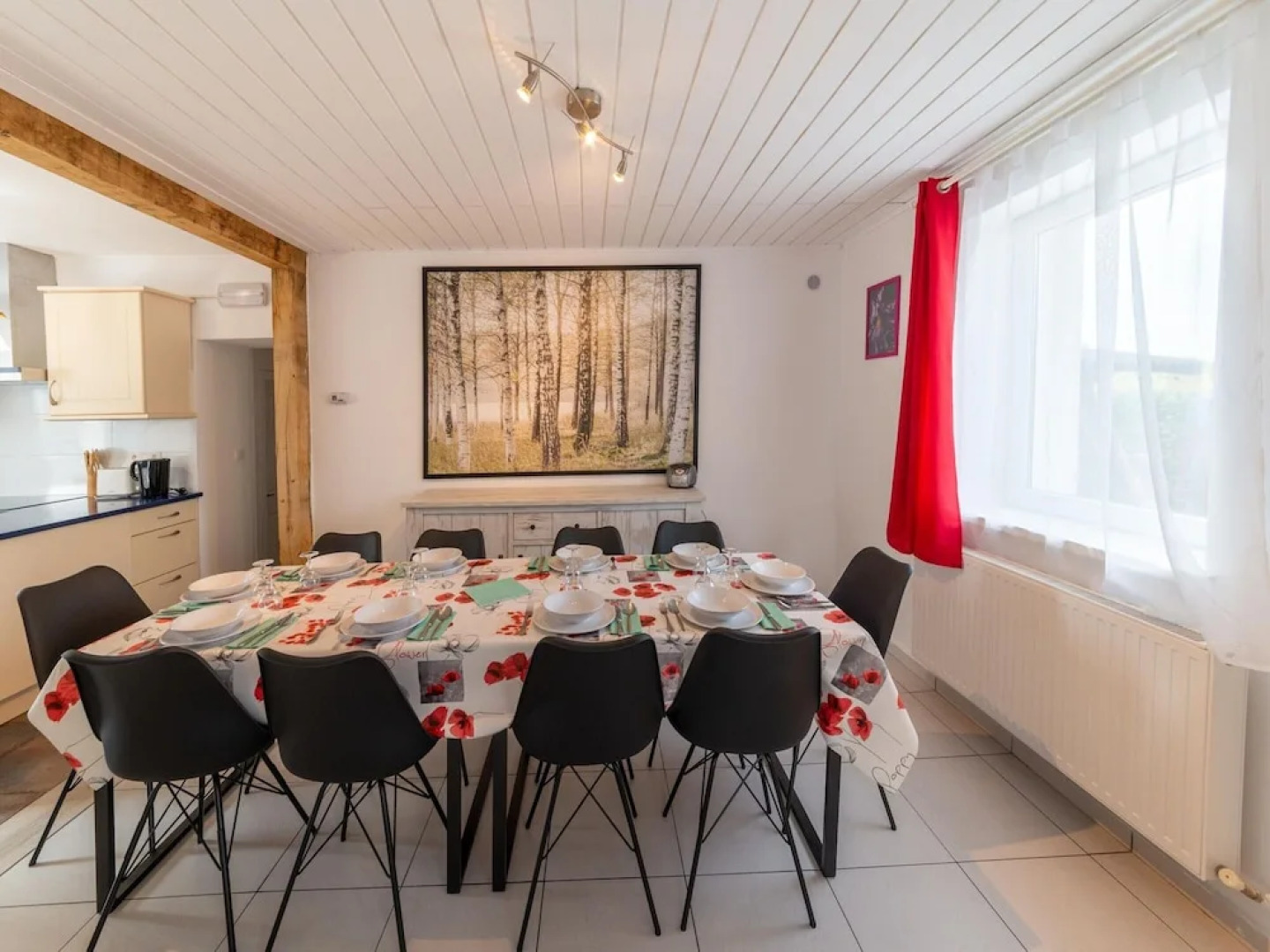 Family Villa Near Lake