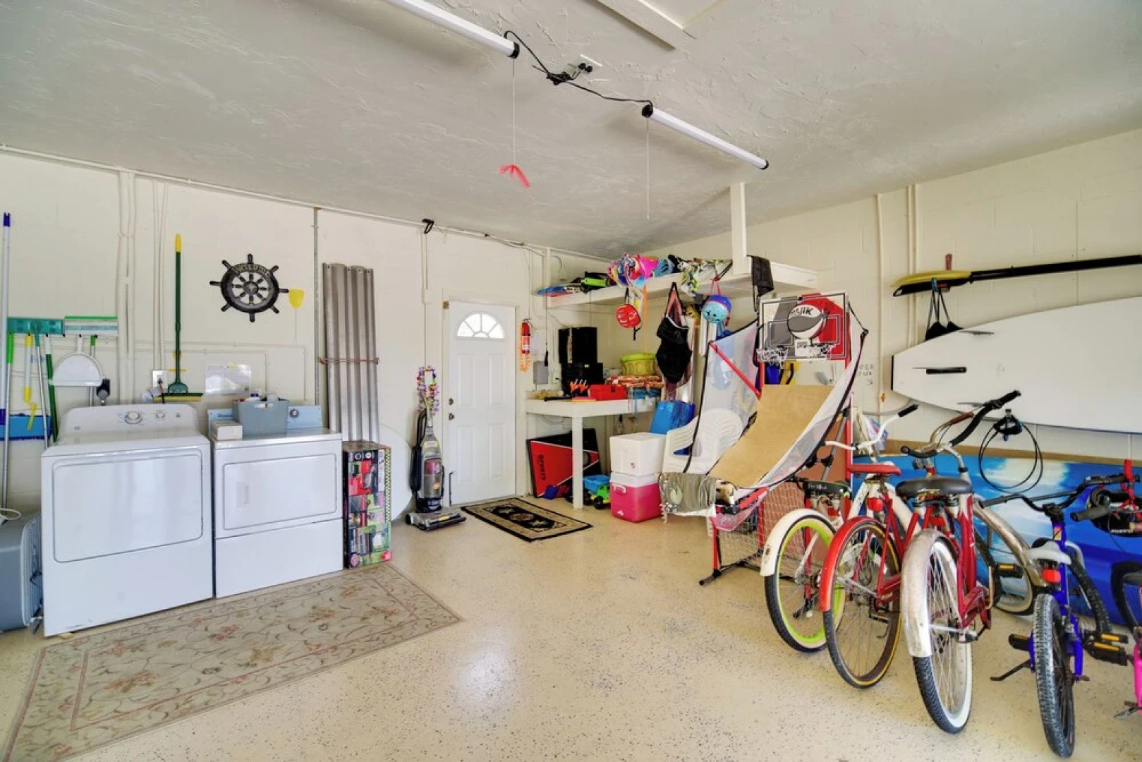 Satellite Beach 'sunshine House' w/ Hot Tub!