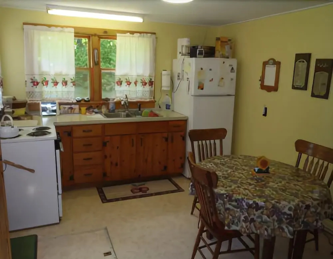 Rippowam Cottage - Five Bedroom Home