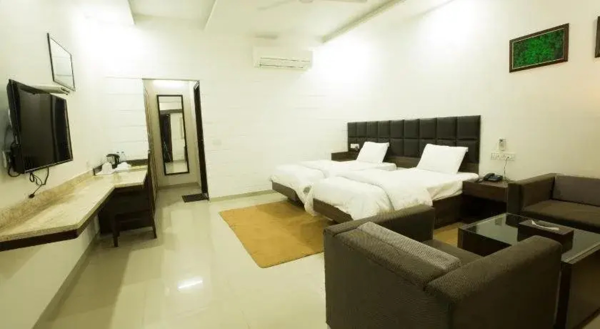 Hotel Whistling Greens