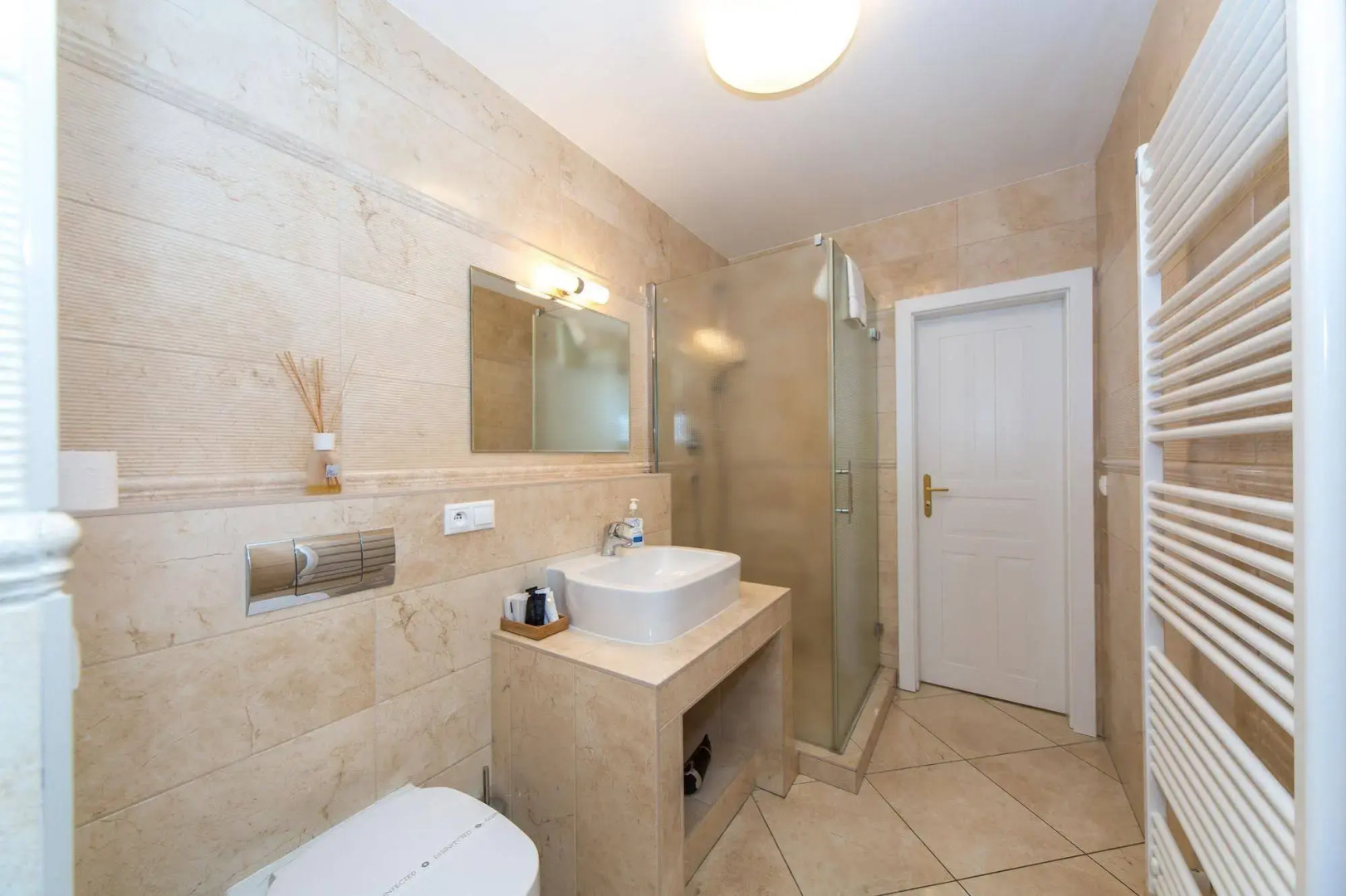 Merchant's Avenue Hotel