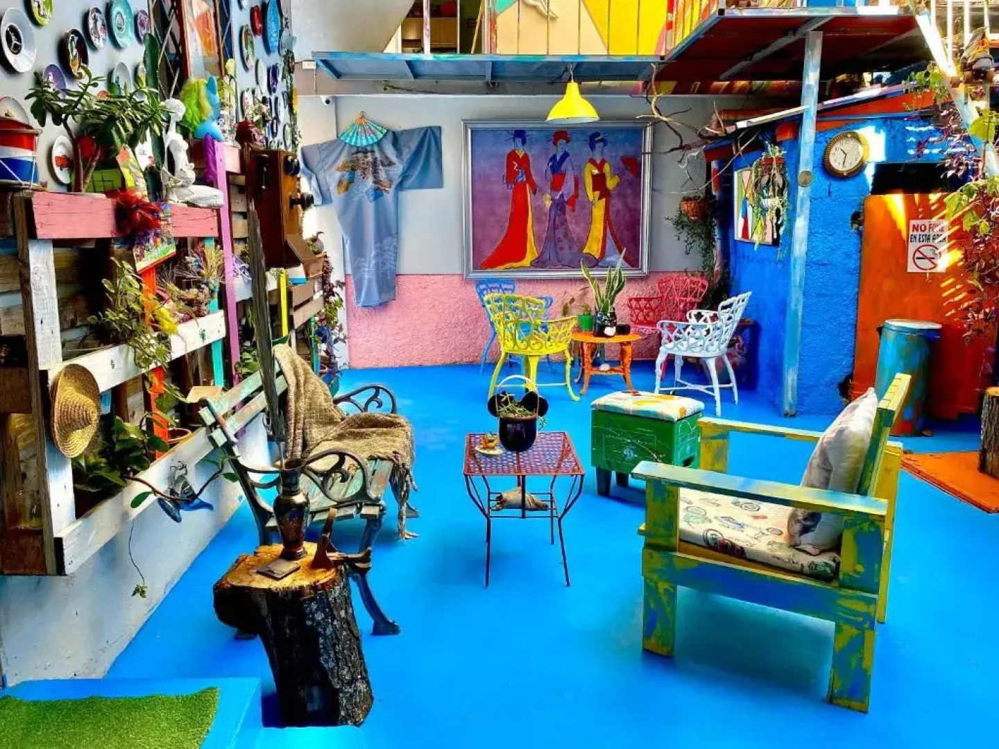 La Fuente House Hostel