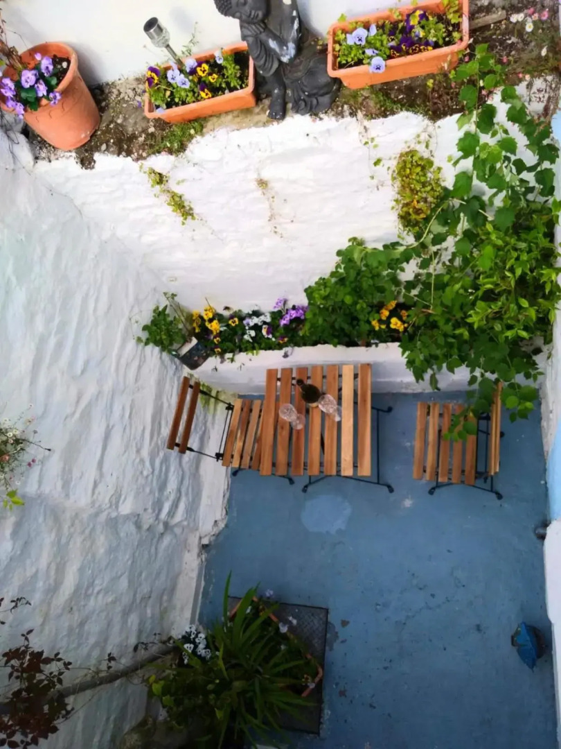 Sea View Cottage, 2 double bedrooms with stunning views