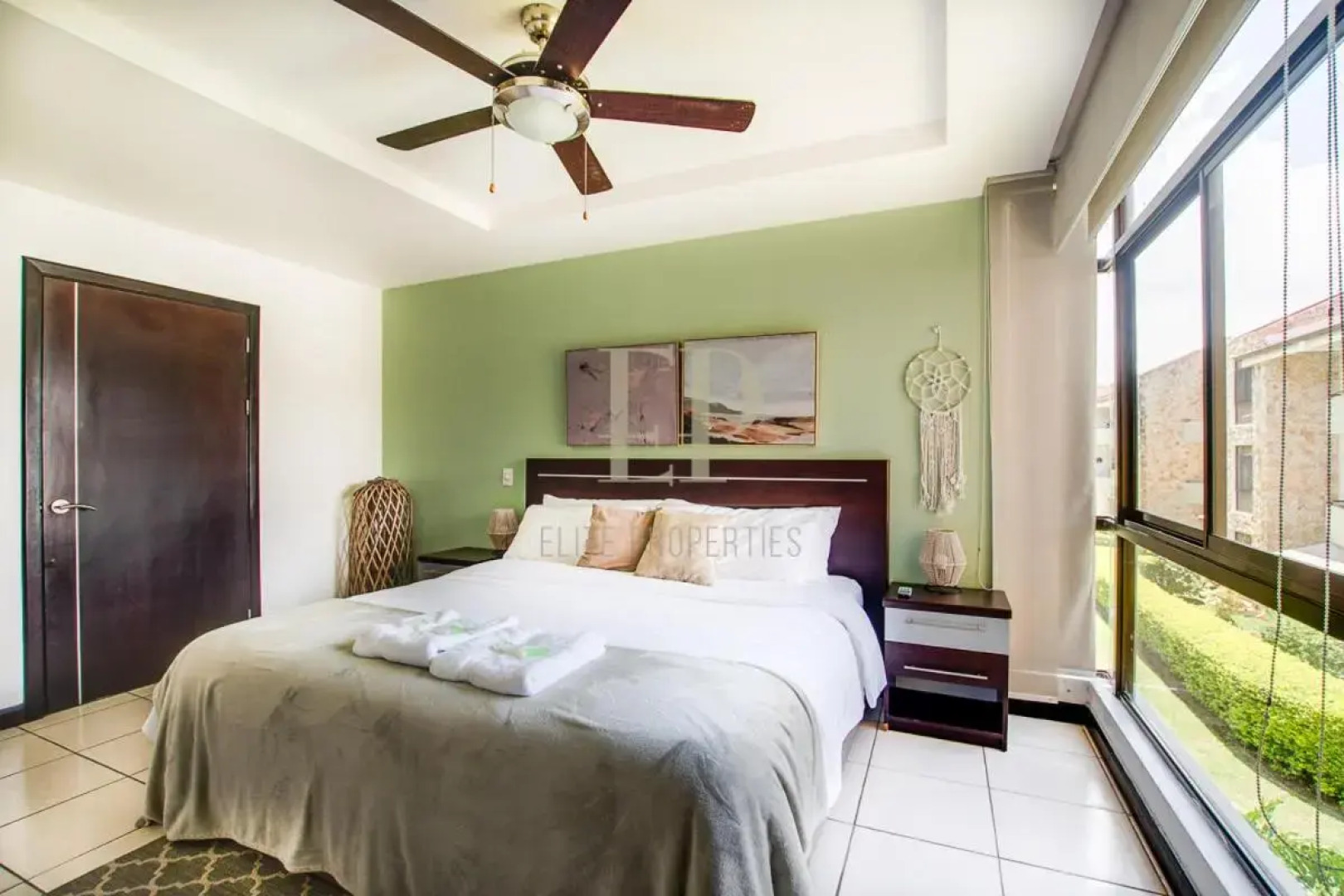 Modern 2 bed APT complex Pool,Tennis,Gym,FreeWiFi