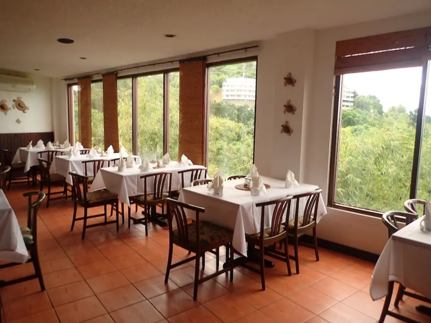 Cliffside Hotel