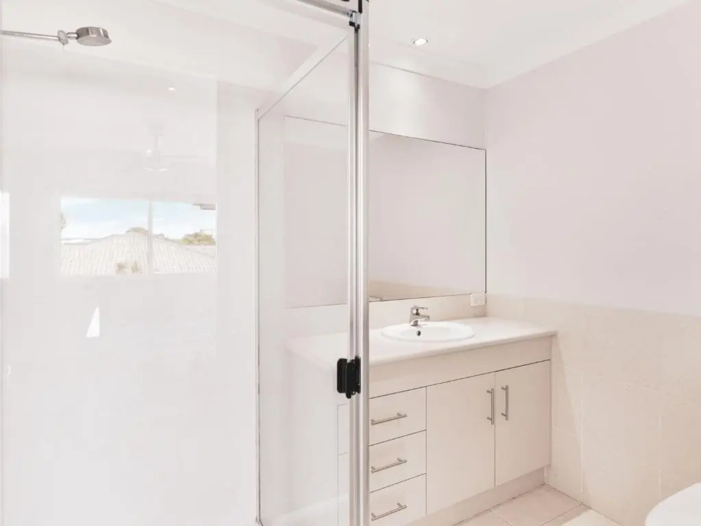 Unit 3 23 BOOYONG STREET