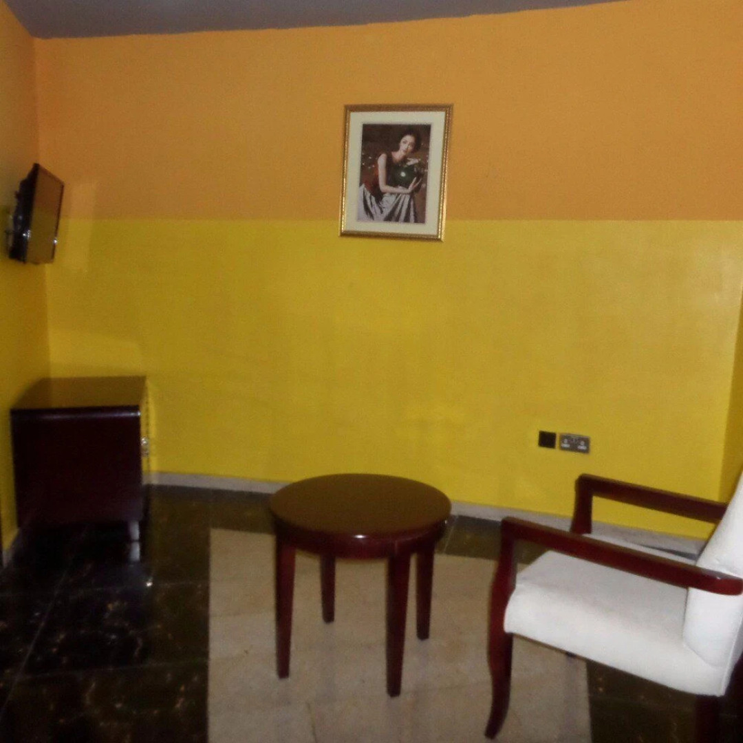 Max Royal Hotel & Suites