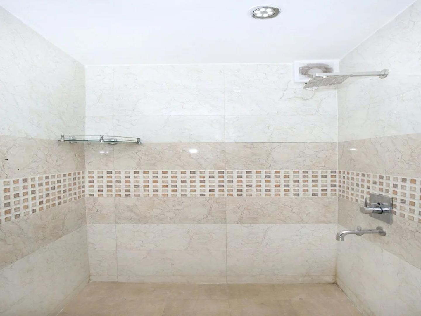 OYO 12485 Home Cosy Stay Aanji