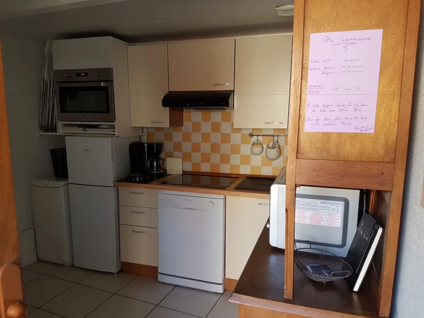 Holiday home Aqueducienne