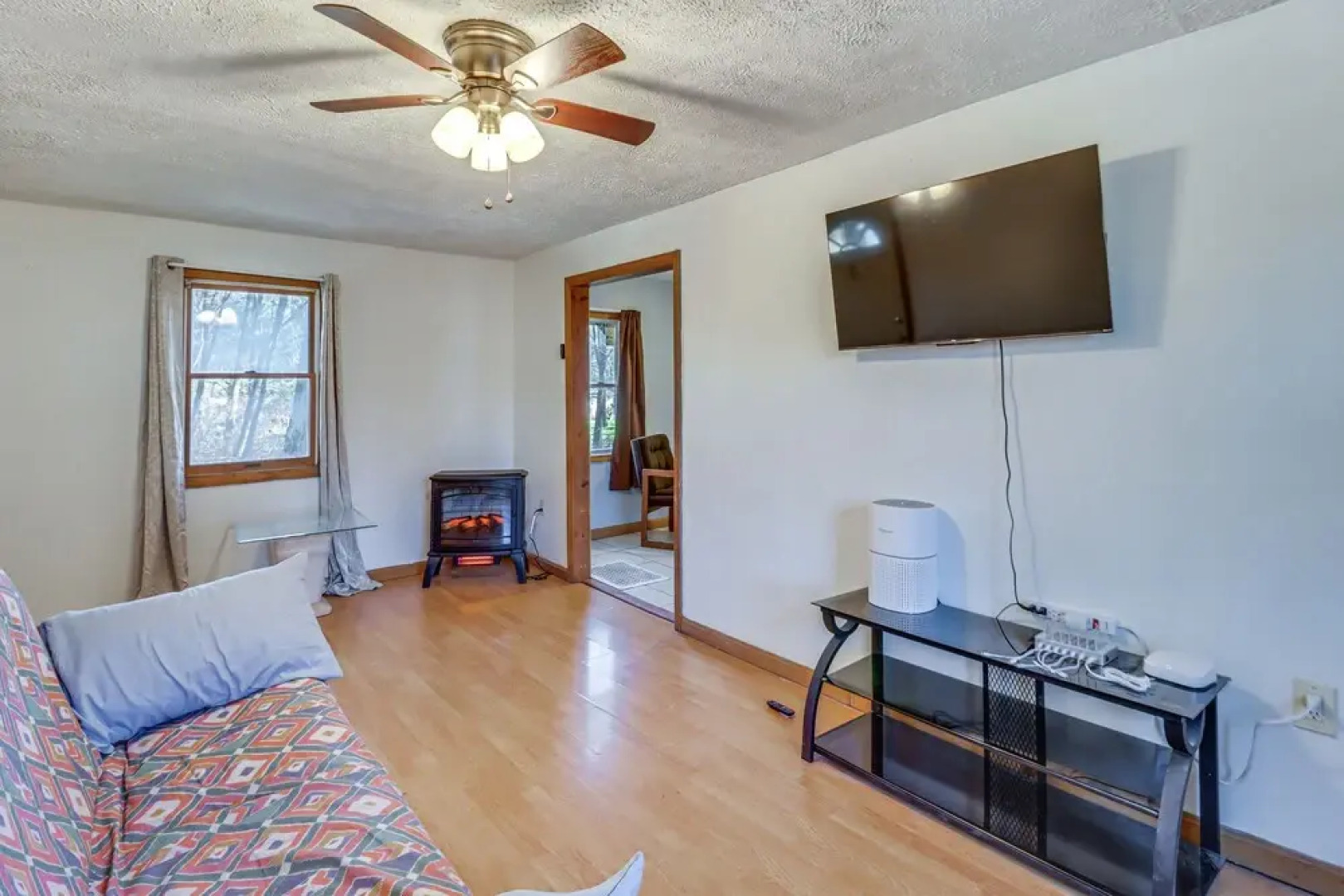 Quaint Tannersville Cottage ~ 2 Mi to Skiing!