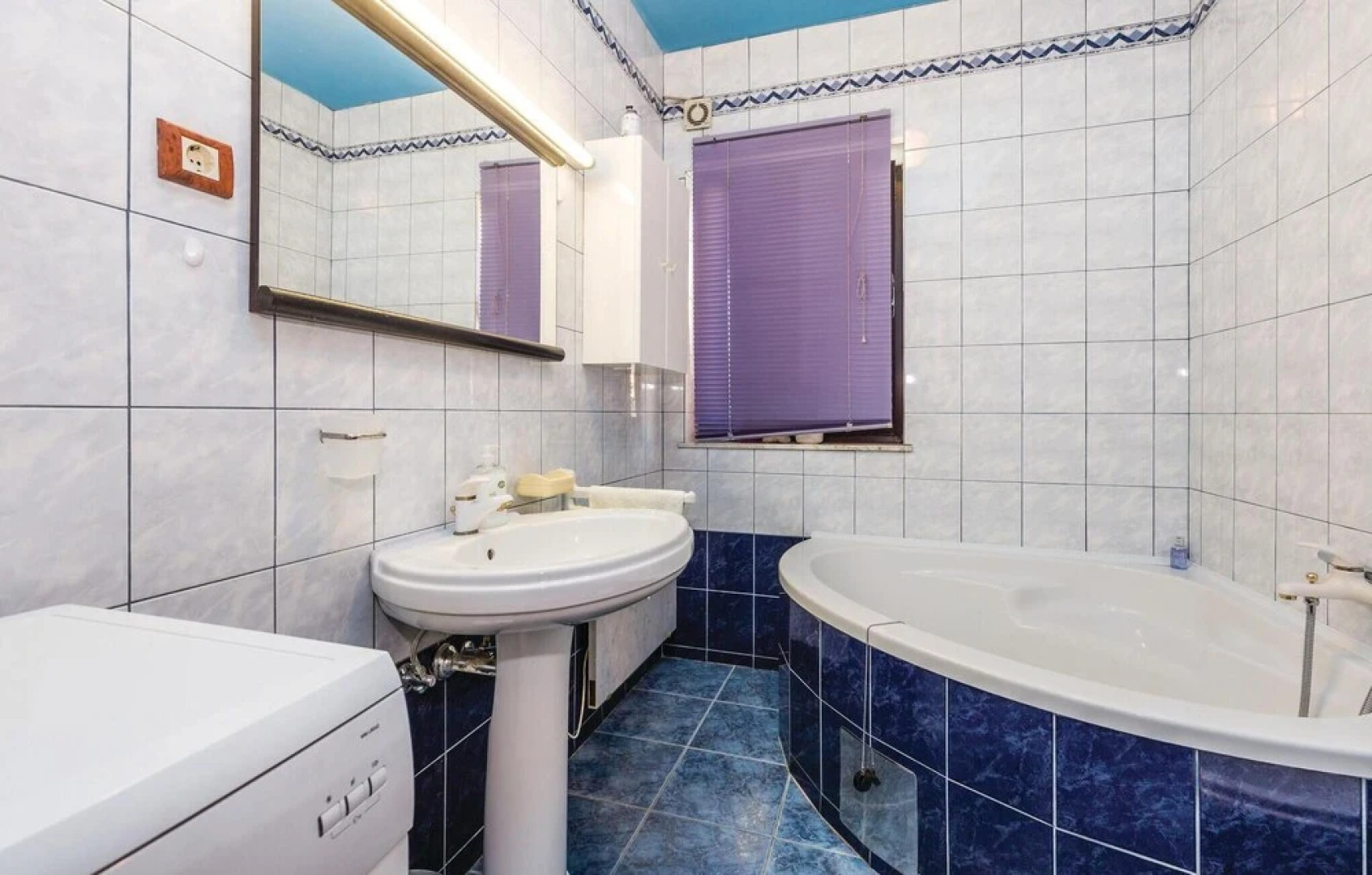 Amazing Home in Spincici With Wifi and 5 Bedrooms