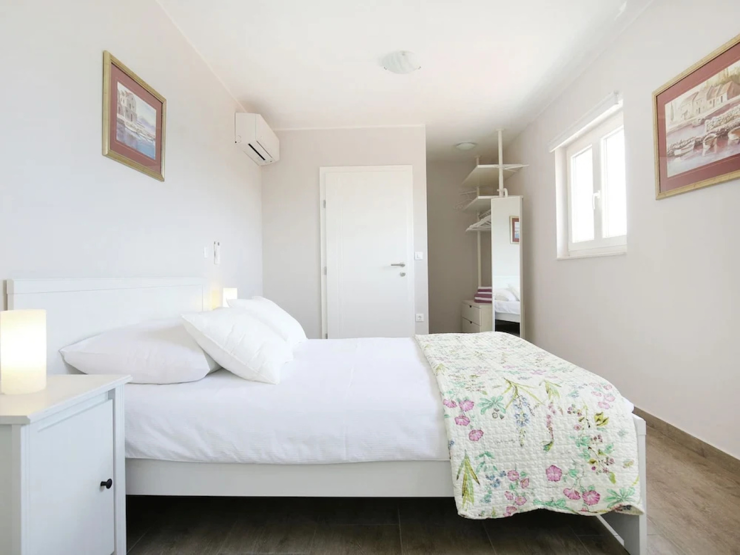 Inviting Holiday Home in Jasenice - Maslenica With Garden